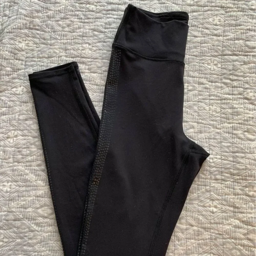 Like New Black Lululemon Leggings - Picture 1 of 7